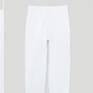 Aritzia TNA Boyfriend Cuffed Sweatpant